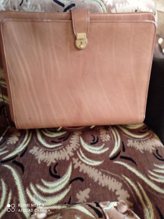 Італія РАРІТЕТ чемодан -кейс натуральна шкіра