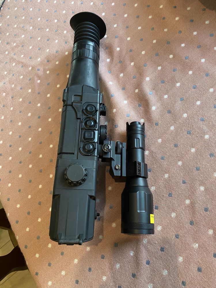 Noktowizor Pulsar Digisight N455 z x-hog