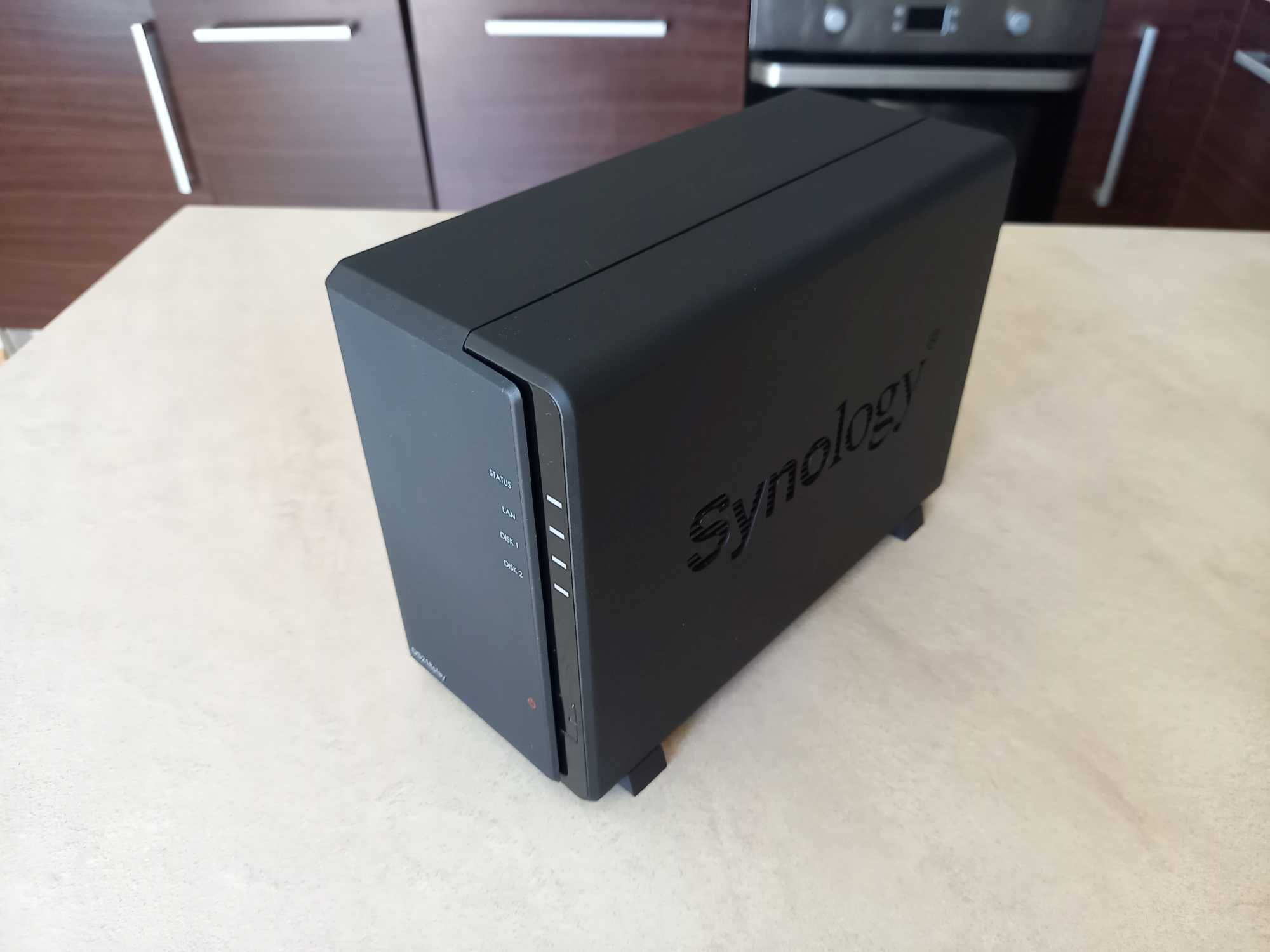 NAS Synology DS218play 0TB jak nowy