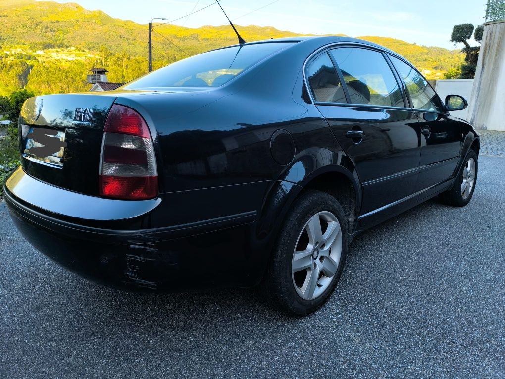 Skoda superb com toque frontal