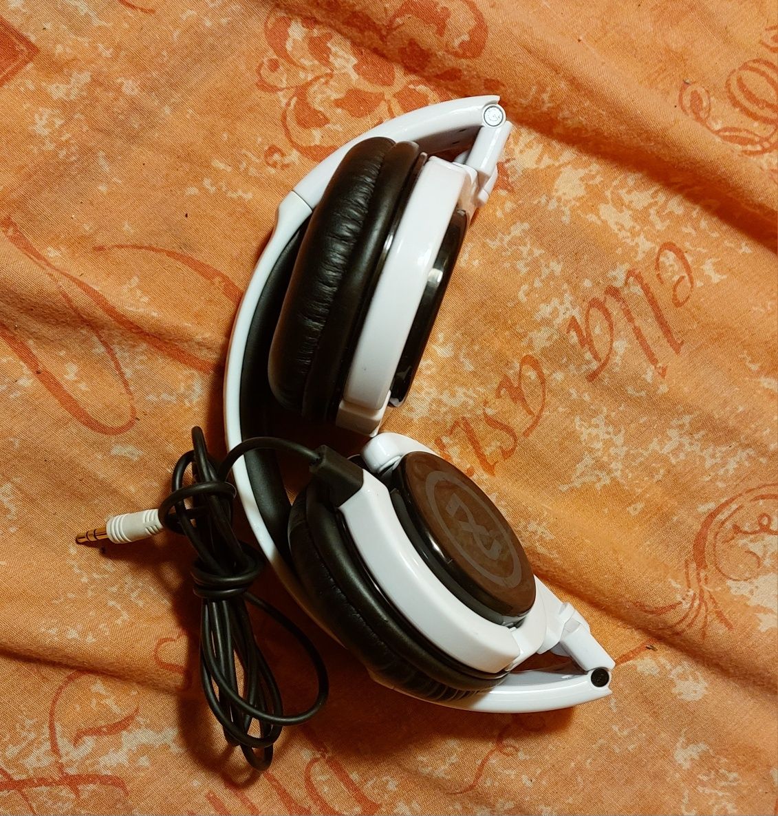 Kultowe słuchawki Skullcandy 2xl Phase, składane