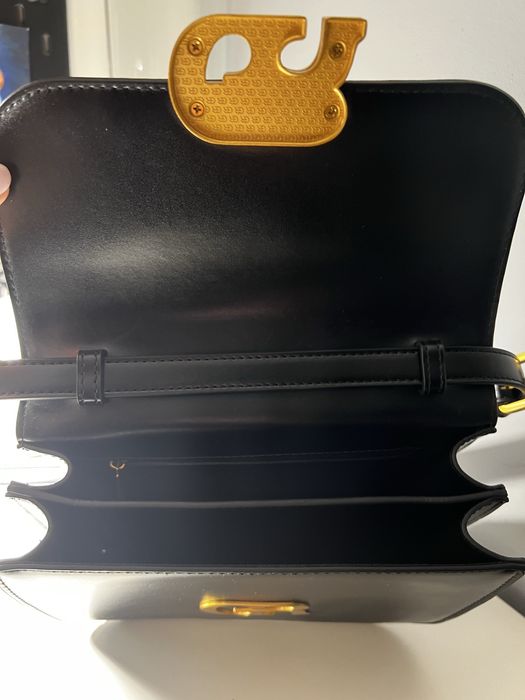 OKAZJA ! Stan idelany! Elegancka czarna torebka-listonoszka Gino Rossi