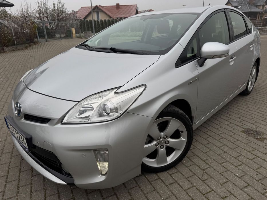 Toyota Prius • 165 tys. km • Bezwypadkowy • JBL • Kamera • JBL • VAT marża