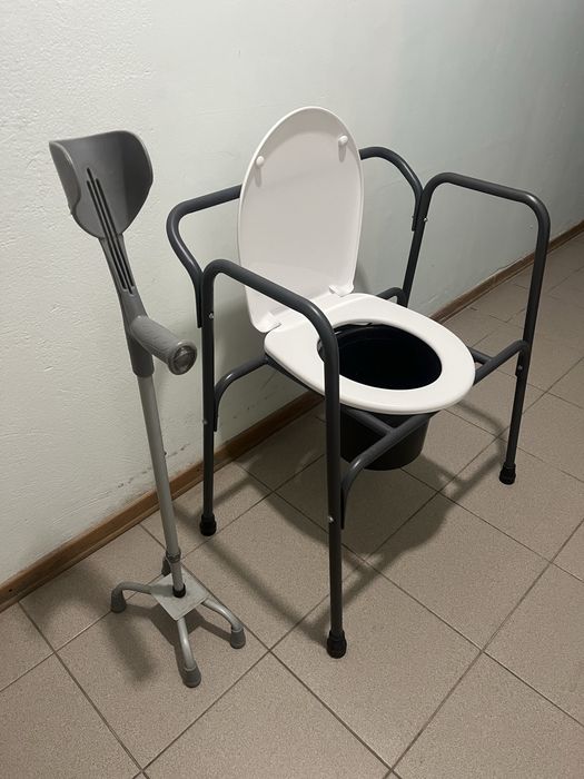 Стул туалет, крісло туалет, санітарний стілець, палка костиль