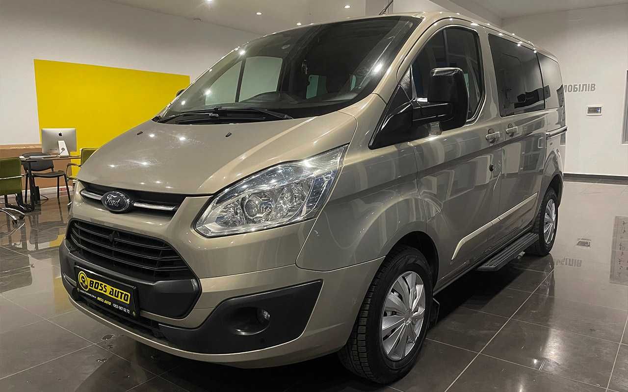 Ford Tourneo Custom 2013