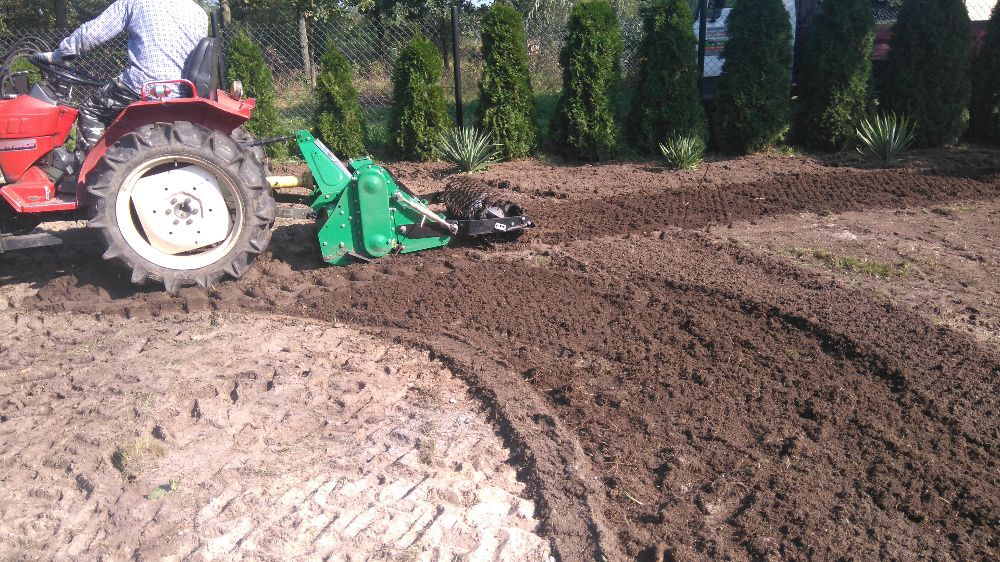 Wycinanie darni,usuwanie starej darniny lub trawnika rabaty opaski