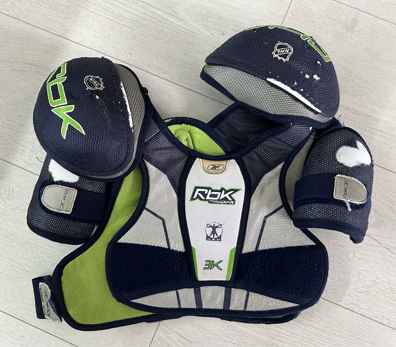 Нагрудник защита хоккей 120-145 рост Reebok