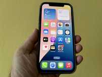 iPhone 12. 64г. АКБ - 83%.  iphone 13. 128г. Неверлок.
