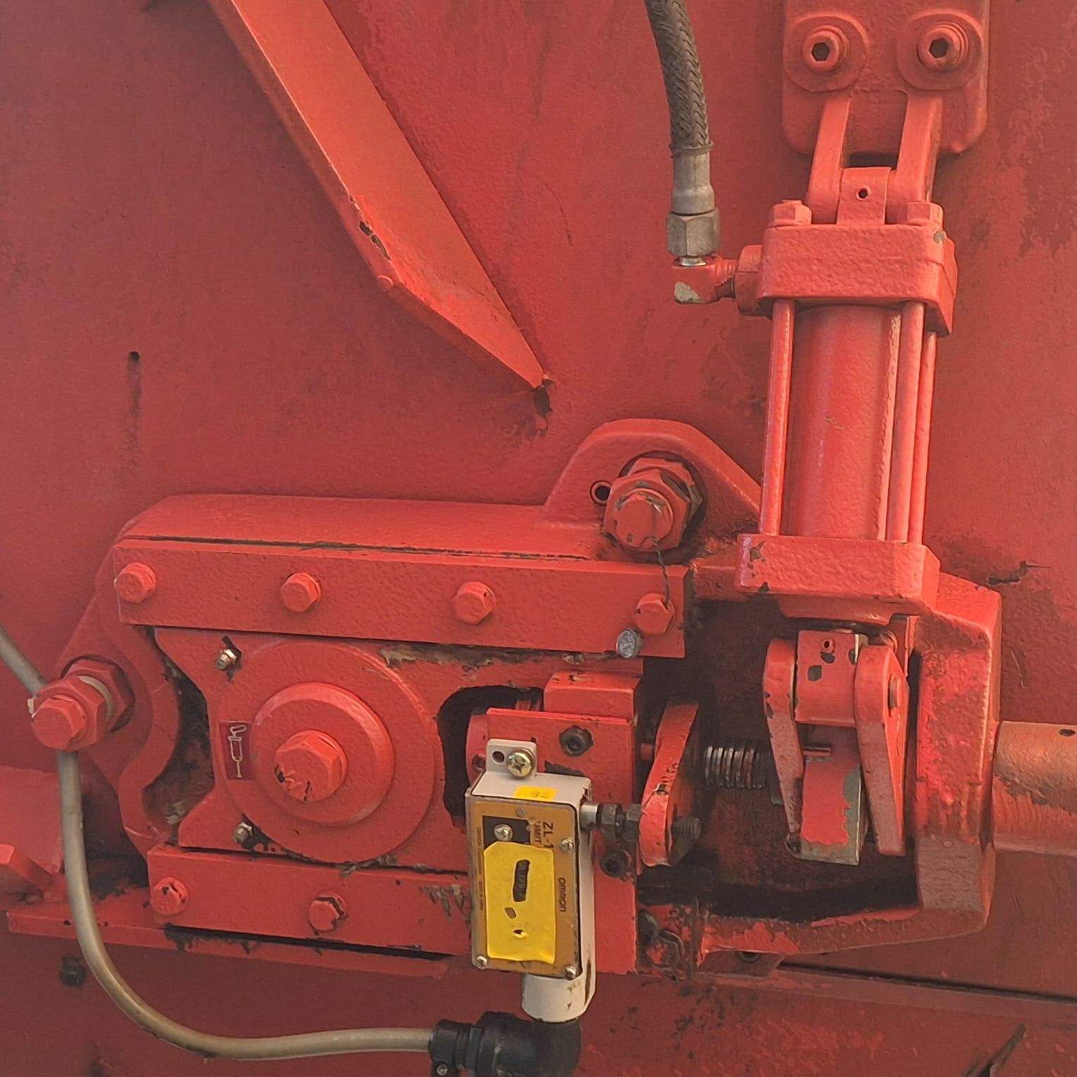 Piła taśmowa przecinarka AMADA H650hd półaut. skręt L/P TOP !