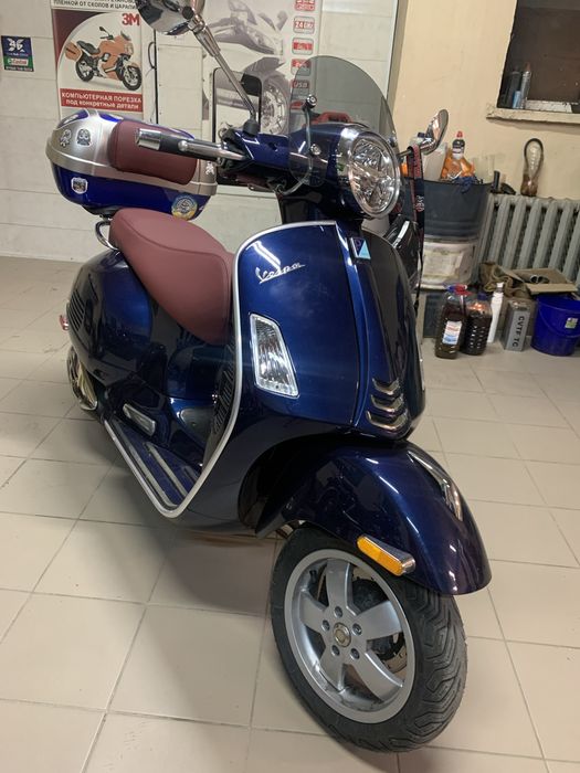 Vespa GTS 300 2020 рік