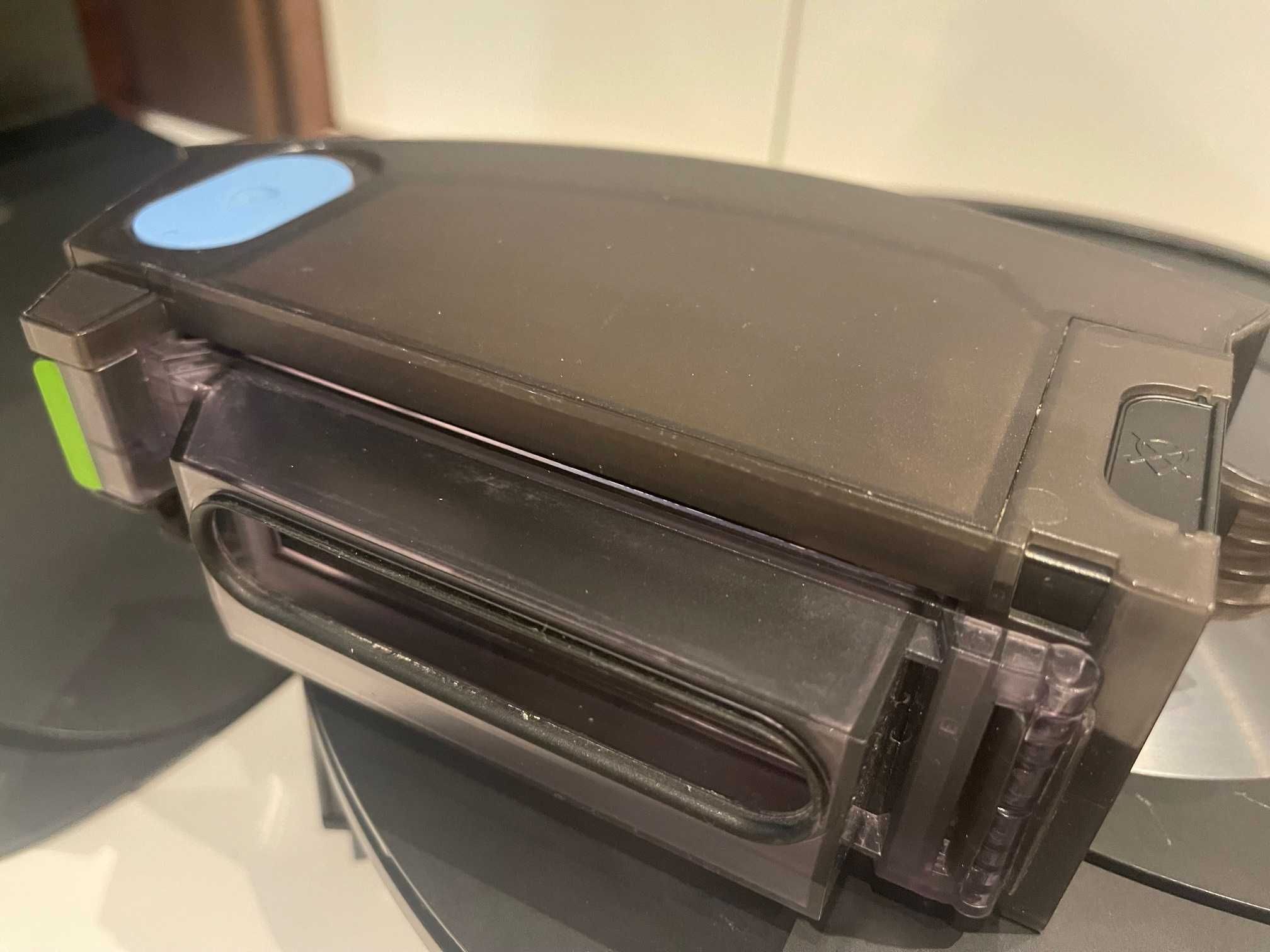 iRobot Roomba Combo j7+ robot sprząt-mopujący Stacja samoopróżniająca
