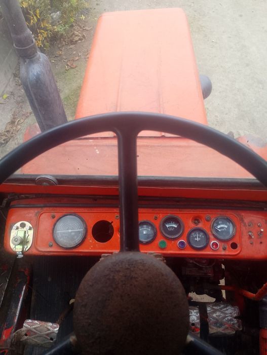 Продам трактор т25