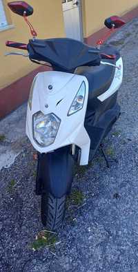 Scooter marca sym xpro50