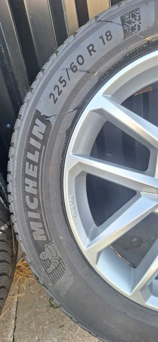 Sprzedam felgi z oponami zimowe +,czujniki .Ford Mustang Mach E