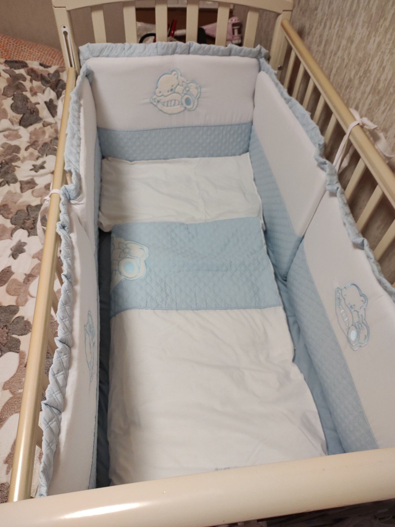 Дитяча кроватка високої якості