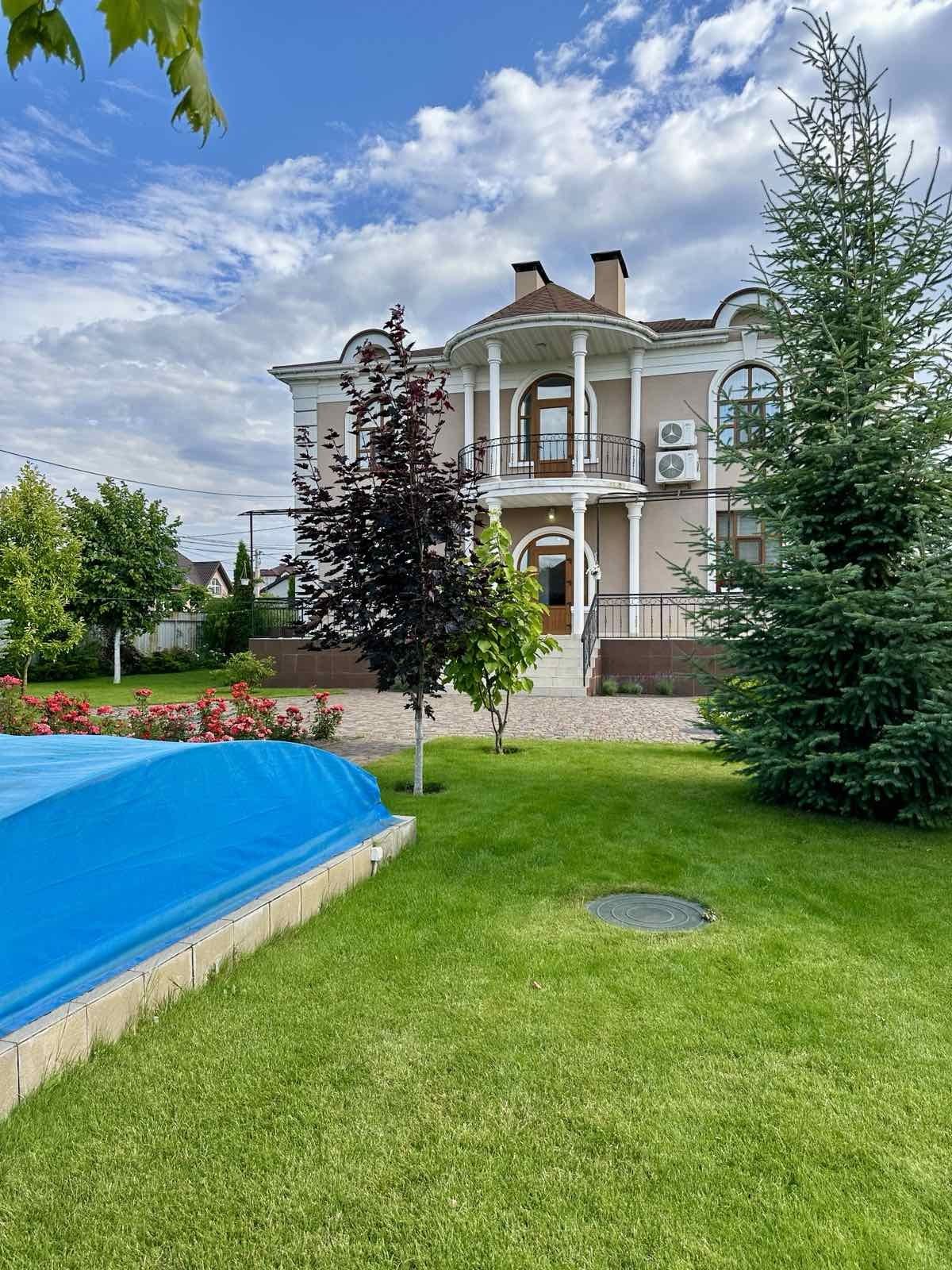 Продаж вишуканого маєтку  с. Гора
