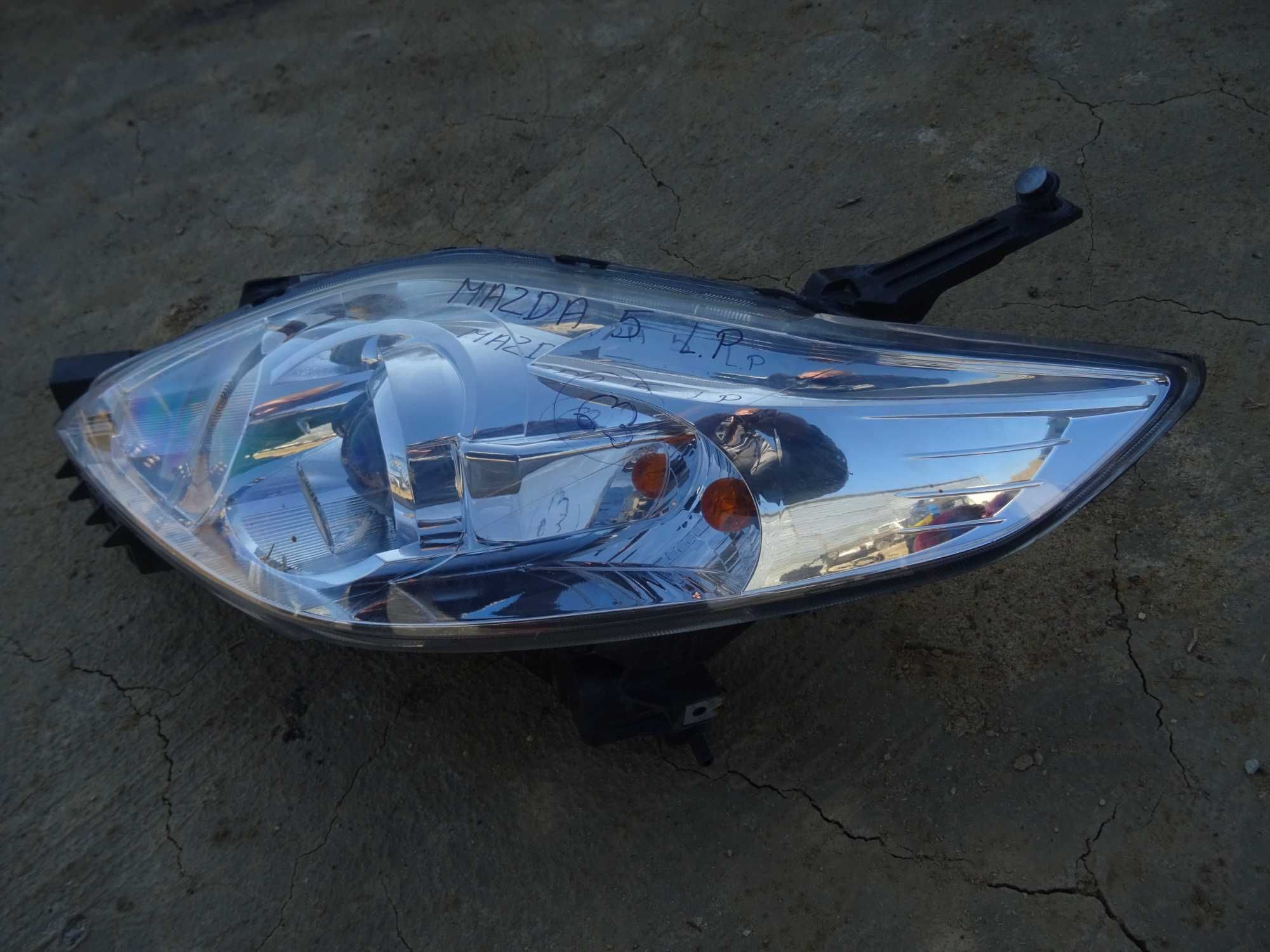 Lampa lewy przód oryginalna  Mazda 5 STANLEY