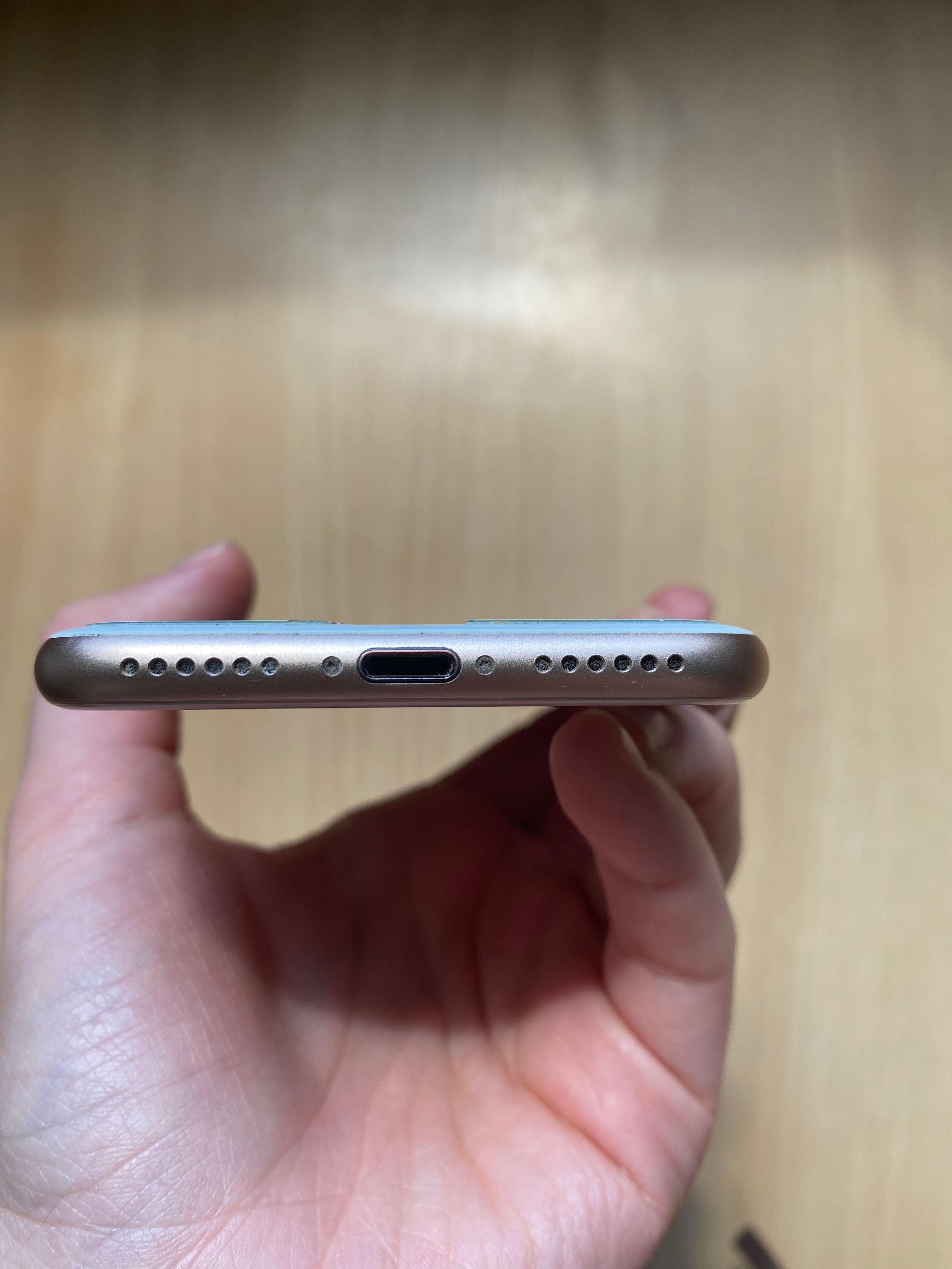 iPhone 8 64GB w idealnym stanie