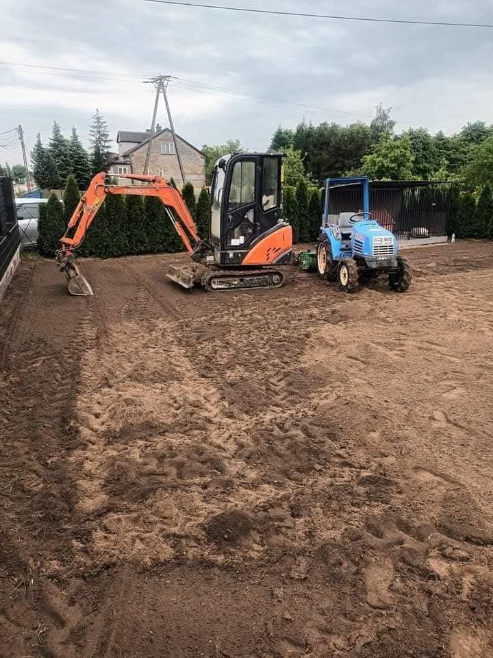 Zakładanie trawników obcinanie żywopłotu Mycie kostki minikoparka