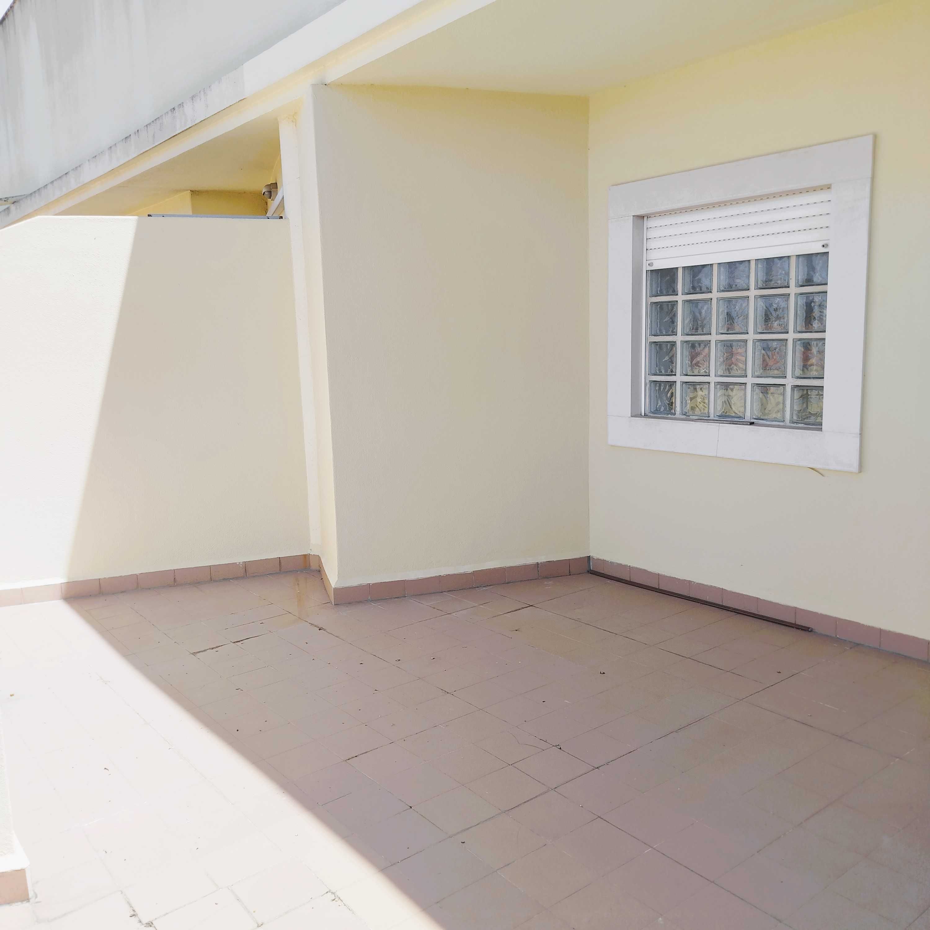 Quartos Para arrendar a Professores ou Professoras, Caparica.
