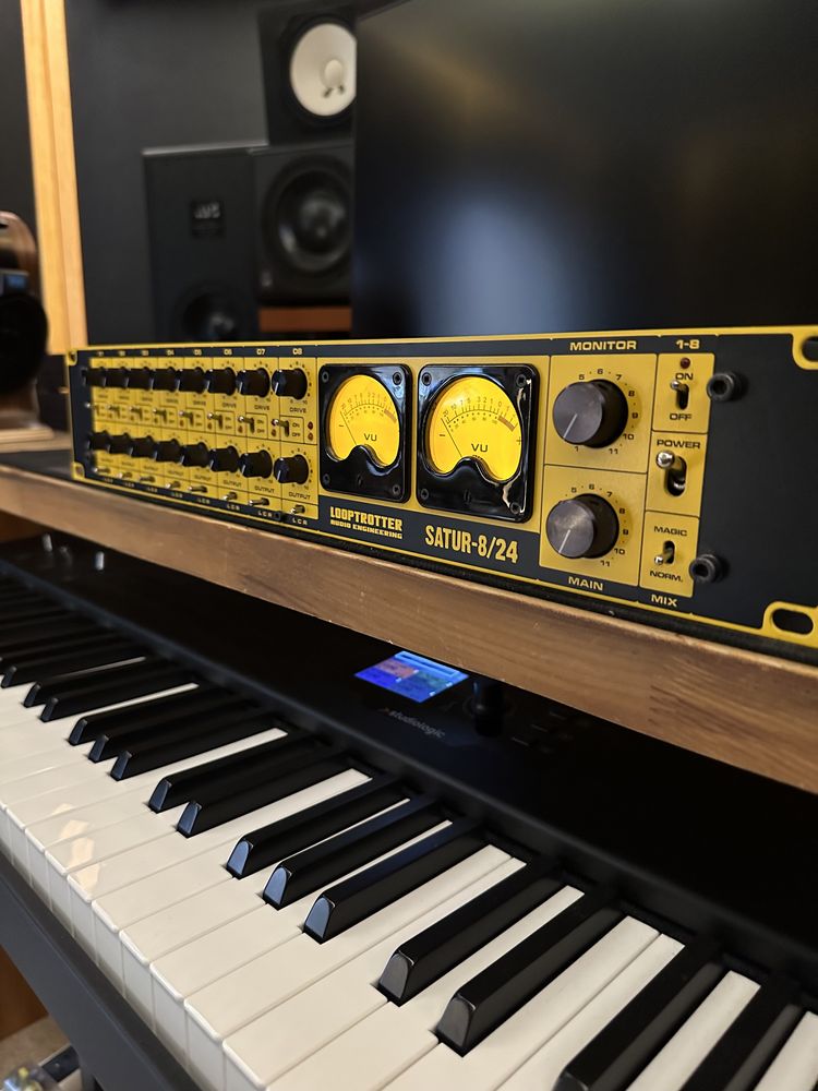 Looptrotter Satur 8/24 Summing Mixer