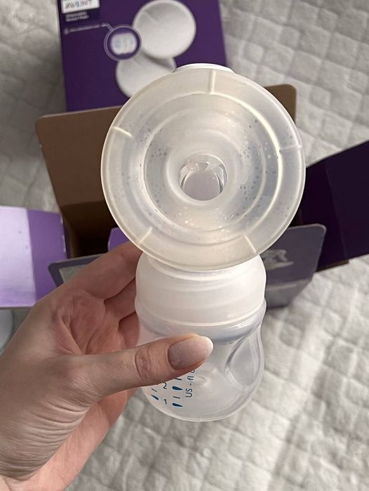 Молоковідсмоктувач Phillips Avent + лактаційні вкладиші