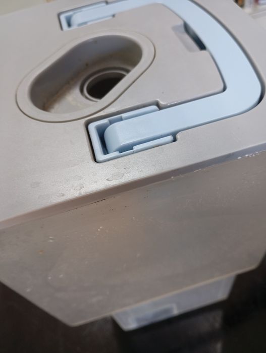 Бак для води Electrolux EHU-3810D/3815D