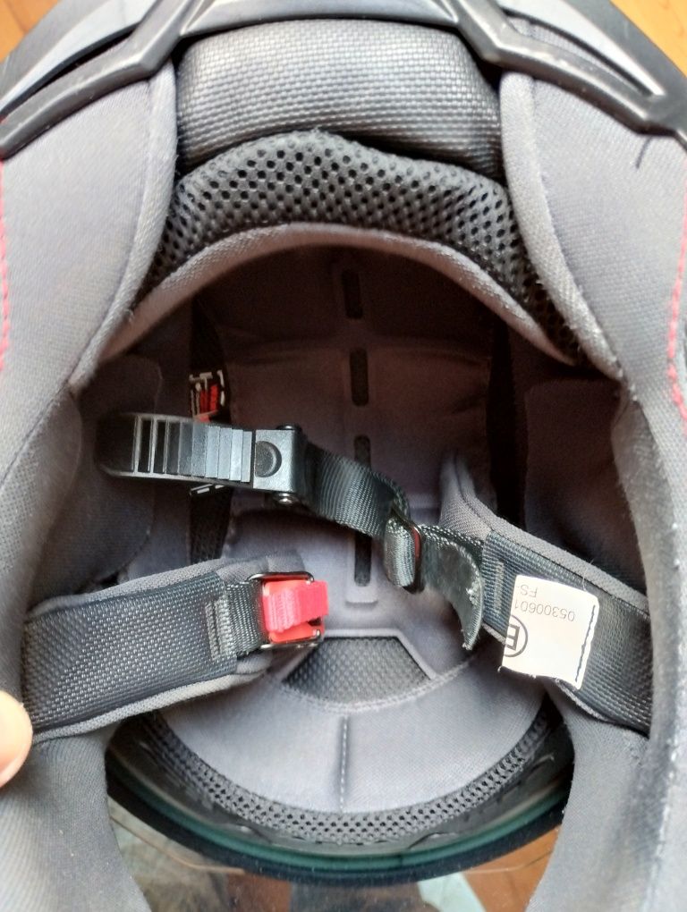 Kask z blendą firmy naxa