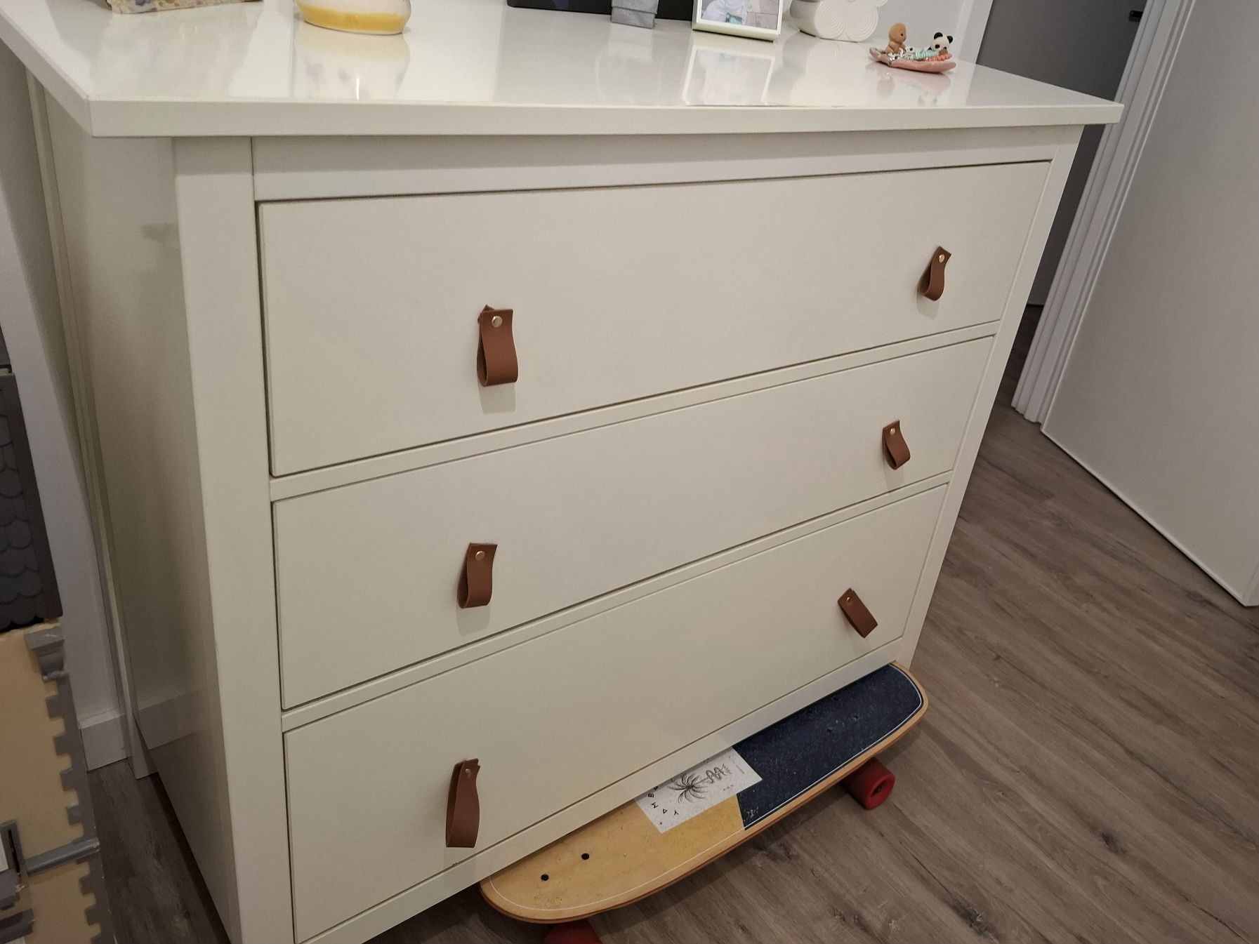 Cómoda Hemnes usada