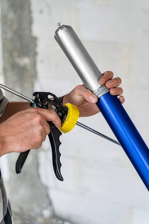 Wyciskacz Pistolet Do Silikonu Fug Kiełbas 600ml Szeroki Tłok Bauhus