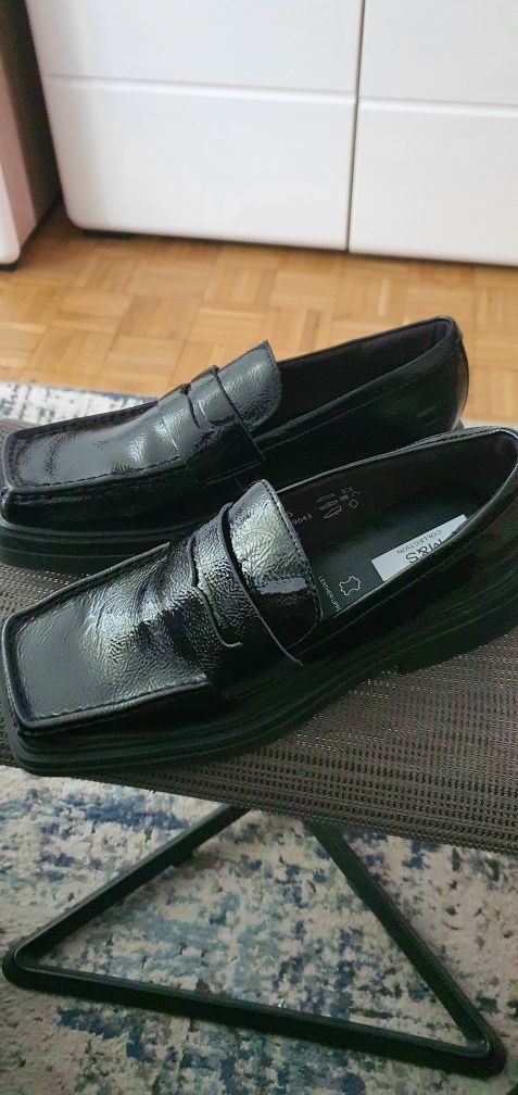 Mokasyny skórzane damskie M&S Collection.