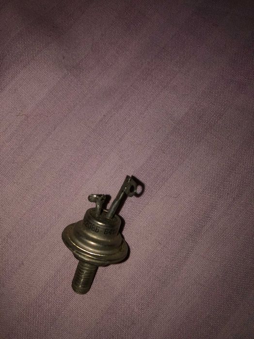 Тиристор КУ 208 Б.