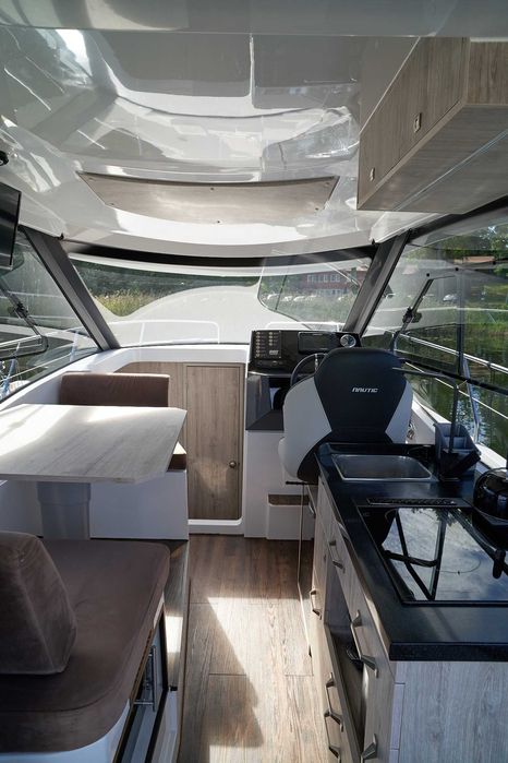 Czarter jacht motorowy Nautic 880 Mazury bez patentu HouseBoat