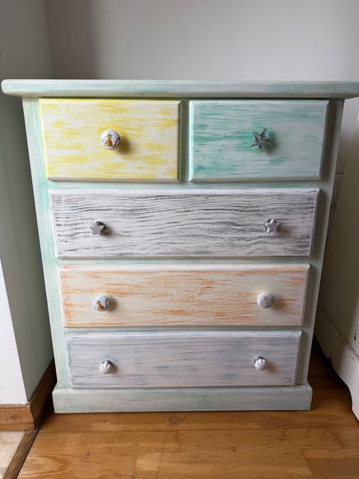 Móvel Criança ou para Restaurar