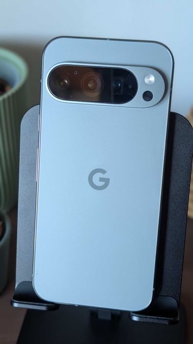 Google Pixel 9 Pro (avelã), excelente + capa Spigen
