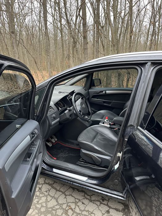 Продам Opel zafira b рестайлинг торг
