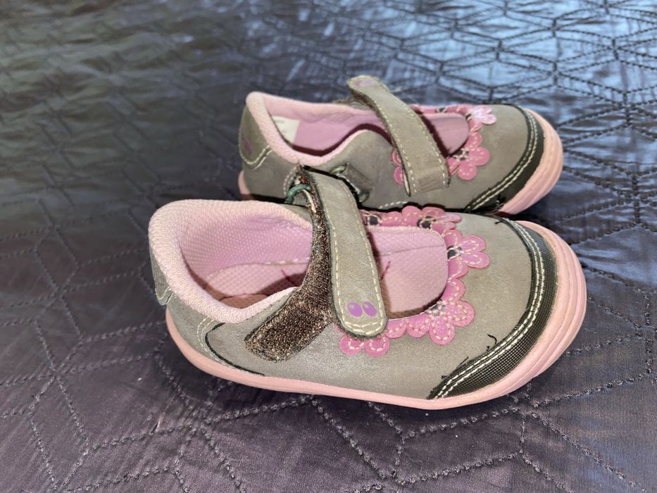 Дитячі тапки в гарному стані