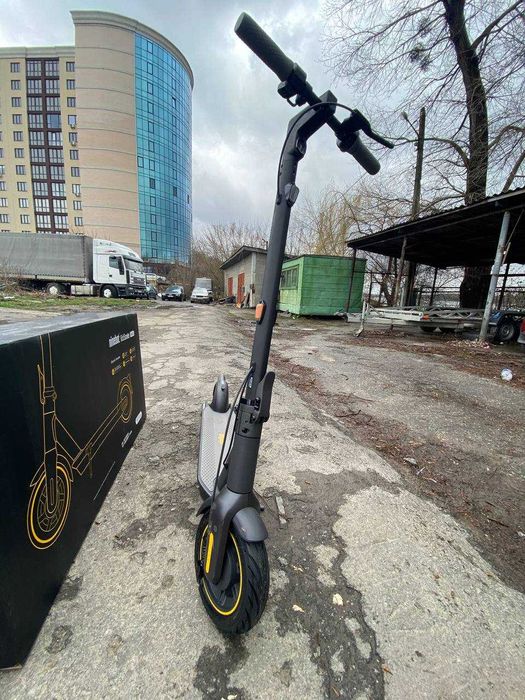 Електросамокат Segway Ninebot MAX G30 II
