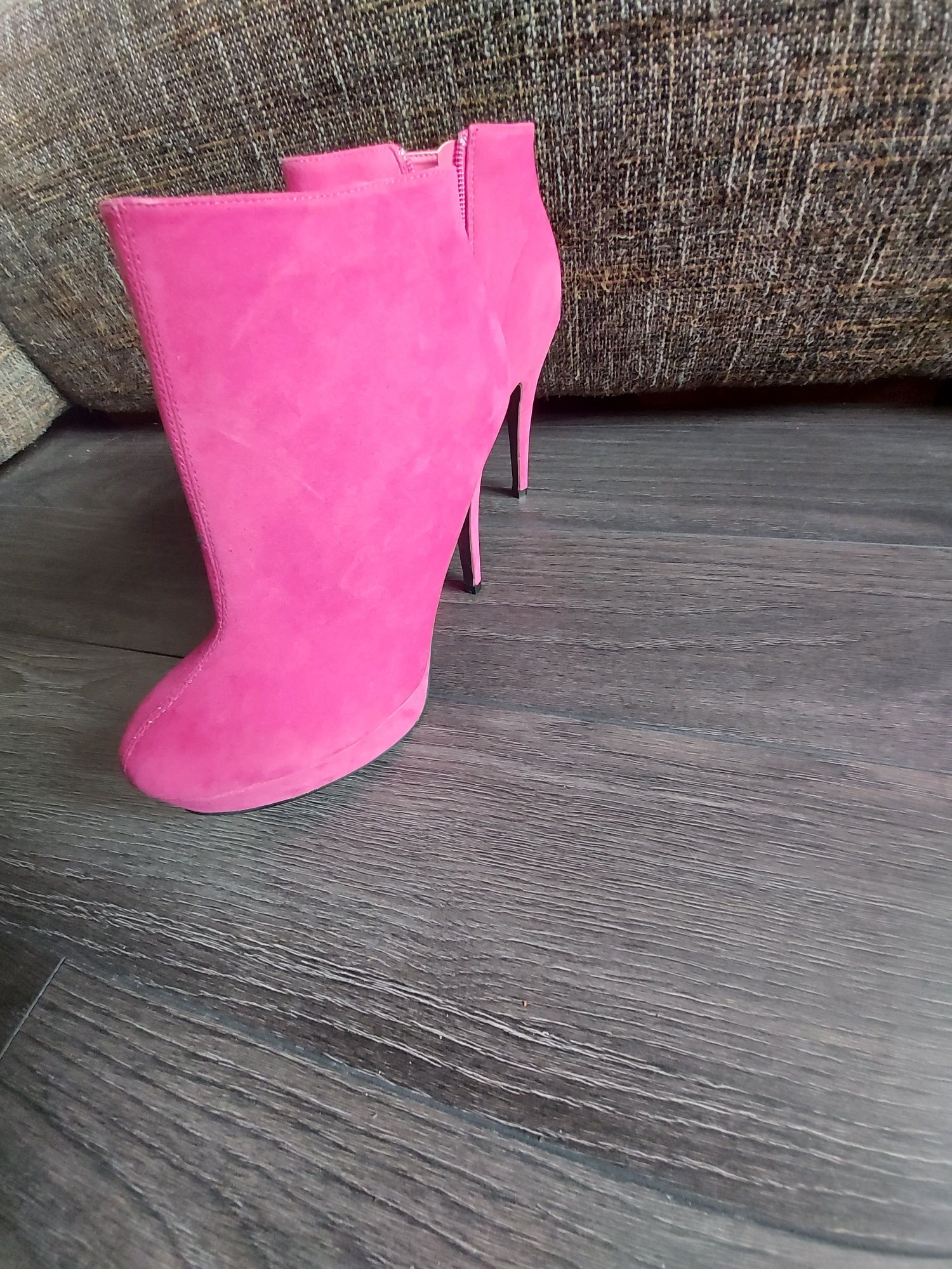 Buty rozmiar 41 .NOWE.