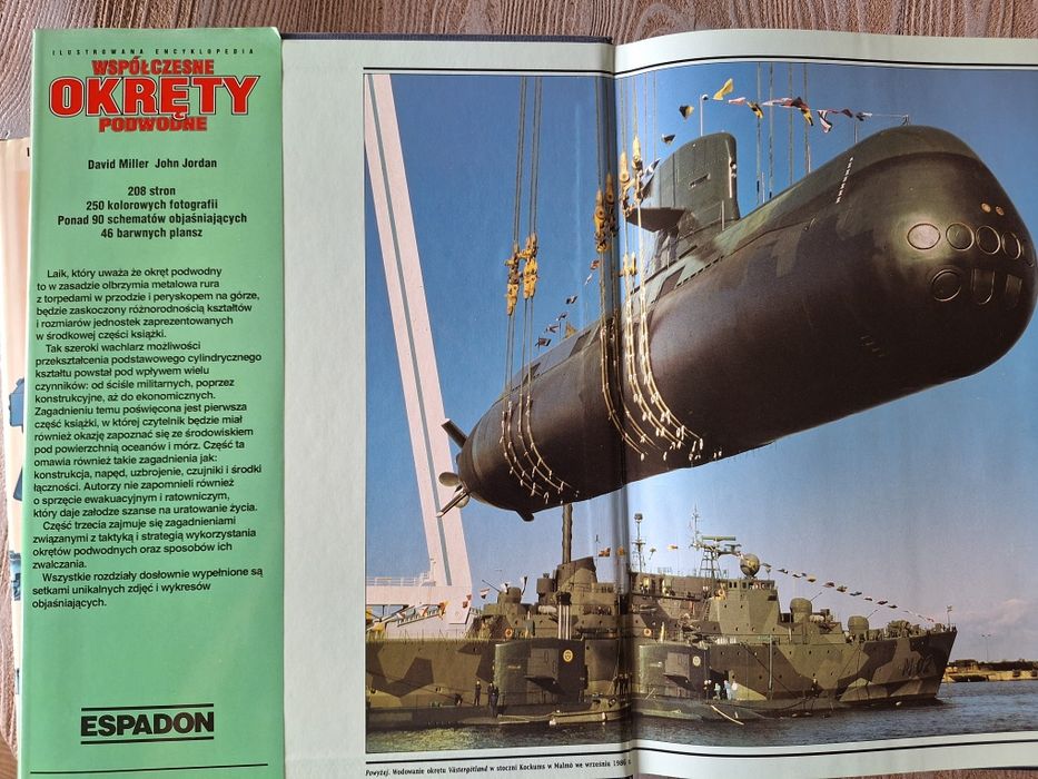 Broń, okrety podwodne, samoloty, śmigłowce - seria 6 wydań albumowych