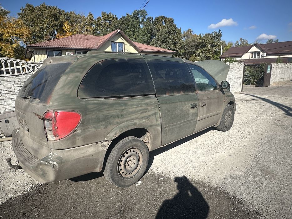 Разборка шрот Chrysler Grand Voyager 2.8 дизель автомат 2005 год