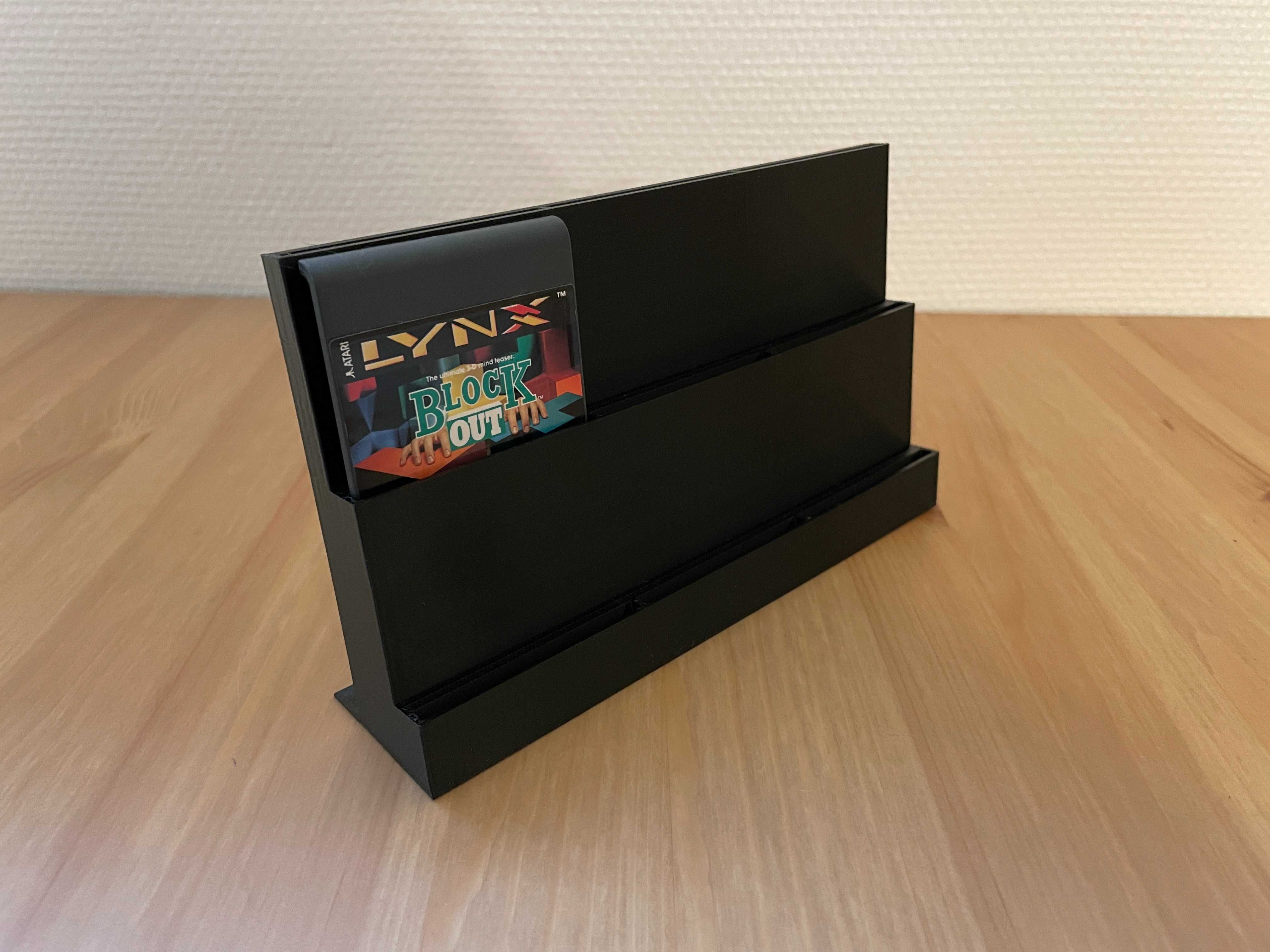 Stojak podstawka na 9 gier Atari Lynx