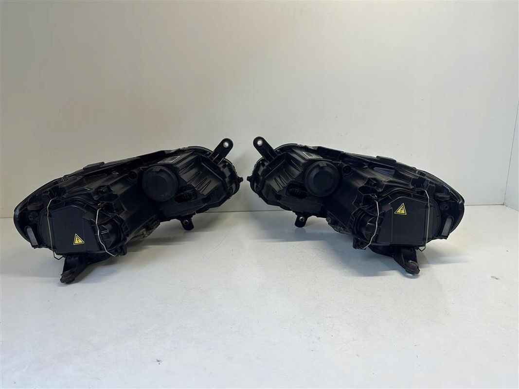 Vw Passat B7/10-14r. Lampa Przód Bi-xenon Skrętny Led