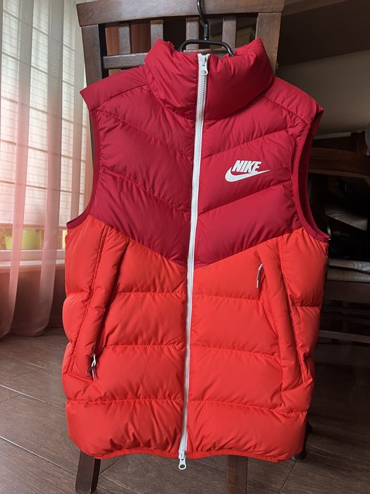 Жилетка/безрукавка NIKE пухова 928859-687.Оригінал.