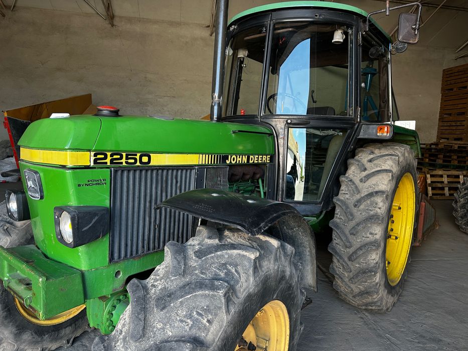 Ciągnik John Deere 2250