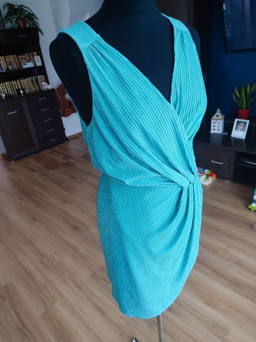 Sukienka w rozmiarze M Guess