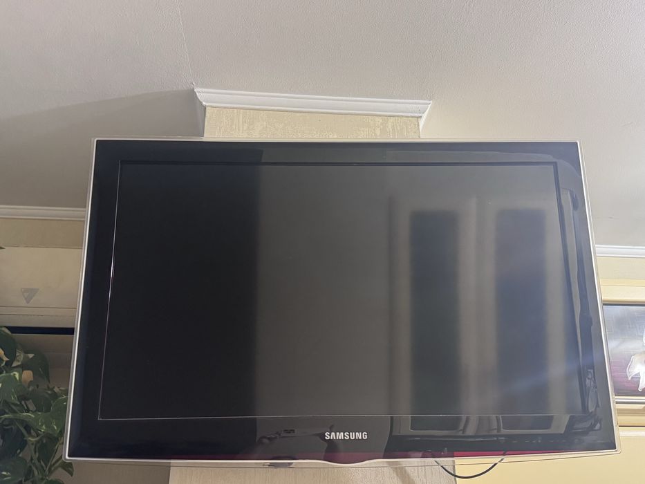 Телевізор samsung