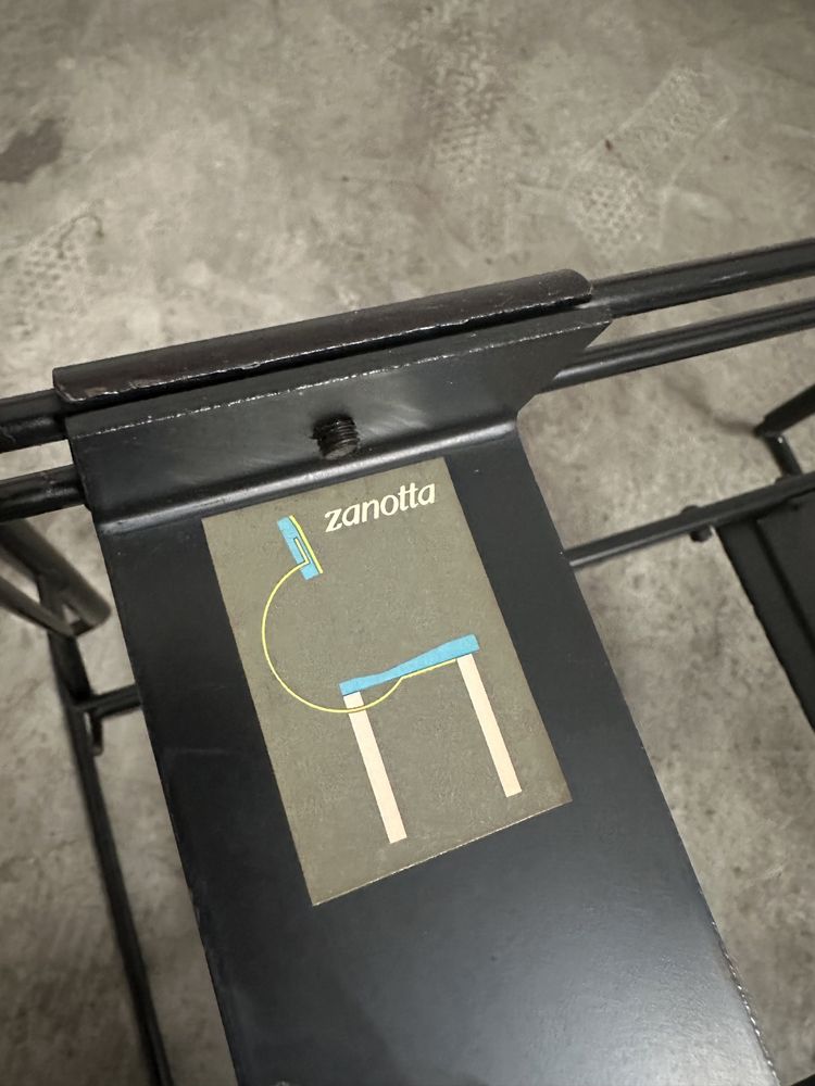 Trolley de TV da marca italiana Zanotta - design