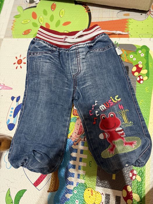 Віддам джинси для малечі
