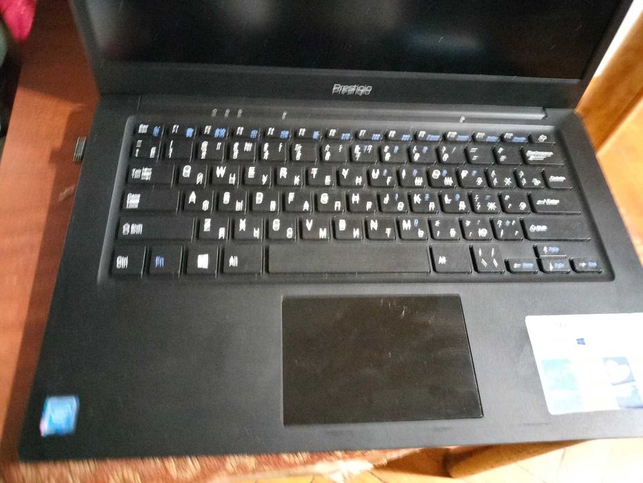 Prestigio 141c тонкий ноутбук  с экраном 14  FullHD 1980x1020 4 ядра